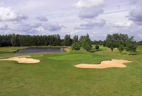 Chelsfield Lakes Golf Centre - Lakes Course in Orpington, Bromley ...