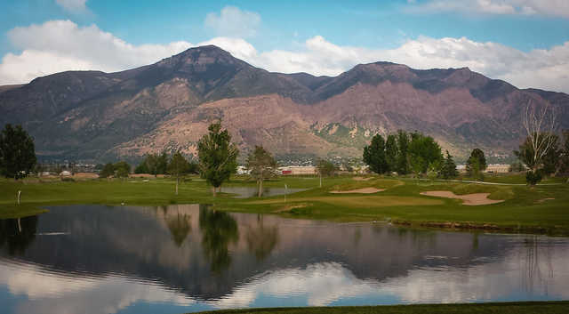 Mulligans Creekside Golf Center In Ogden Utah Usa Golf Advisor