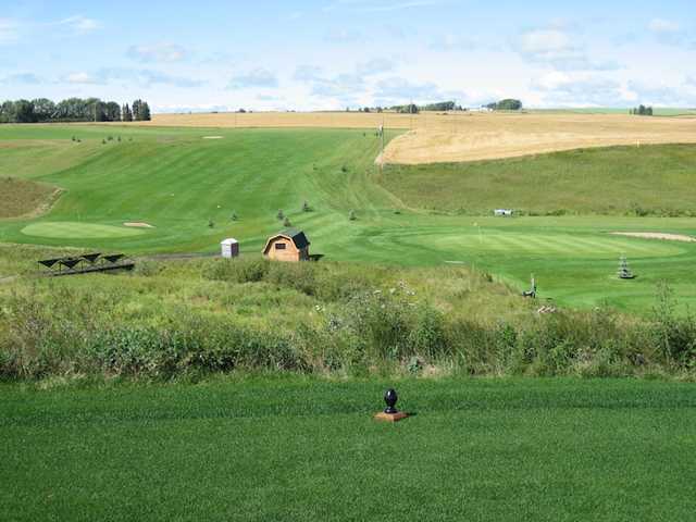 Beaver Dam Golf Course, Madden, Alberta - Golf course information and