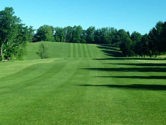 Apple Valley Country Club in Whitehall, West Virginia, USA | Golf Advisor